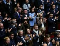 Victoria “histórica” del partido de Marine Le Pen al lograr aprobar un texto en la Asamblea Nacional