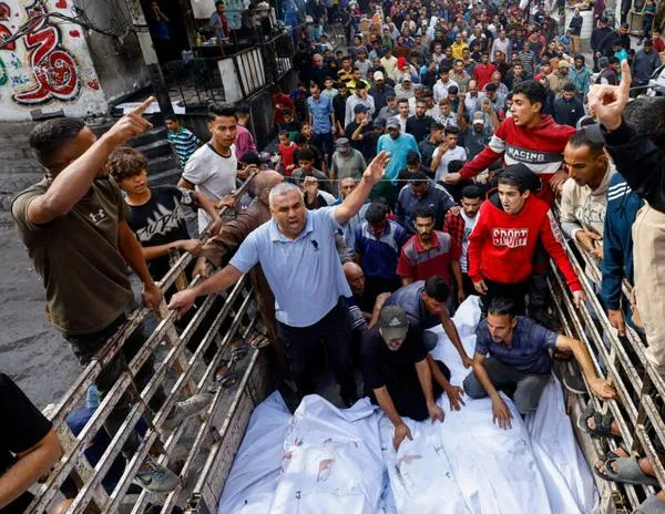 Alto el fuego, pero sin paz: Israel vuelve a atacar en Gaza; devuelven los restos de otros 30 palestinos