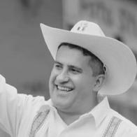 Asesinan a Carlos Manzo, alcalde de Urapan (México): video da detalles