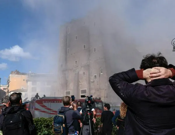 El colapso de la Torre dei Conti en Roma se salda con el rescate de un obrero