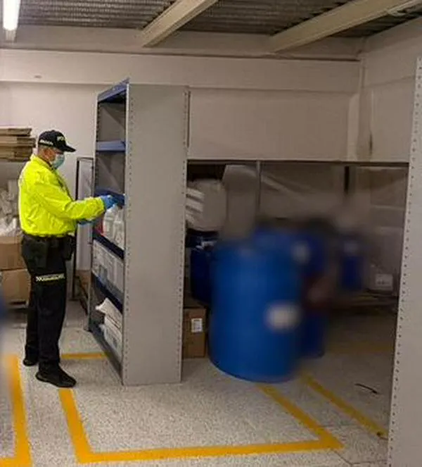 Desmantelan red de medicamentos falsificados: más de 5.700 unidades incautadas