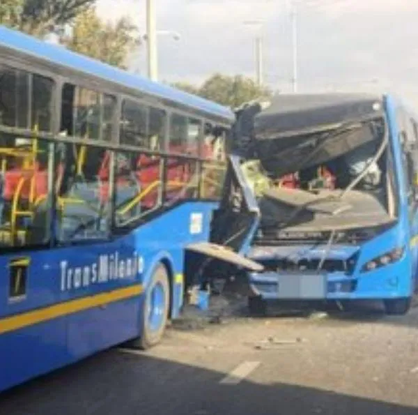Bogotá hoy: dos buses SITP se estrellaron en la avenida Boyacá