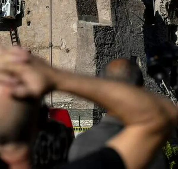 Murió el trabajador que había sido rescatado con vida en el derrumbe de la Torre dei Conti