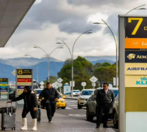 Tráfico aéreo internacional impulsa crecimiento del transporte aéreo en Colombia