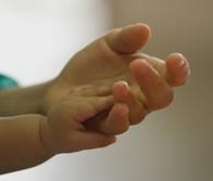 Riña entre vecinos dejó a una mujer y a un niño de 2 años quemados