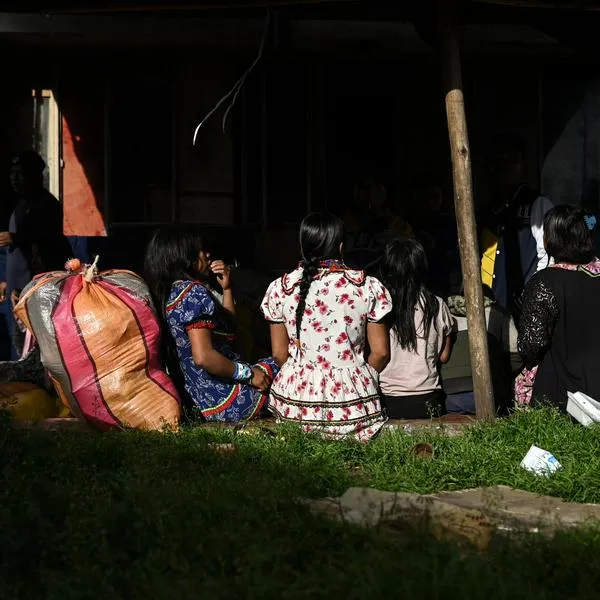 Indígenas embera en Bogotá deben desalojar La Rioja por riesgo estructural