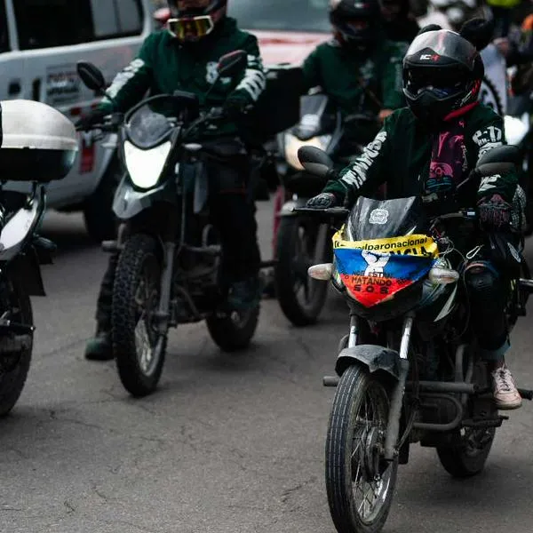 Trancones en Bogotá: moteros salieron a protestar en la NQS con Primero de Mayo