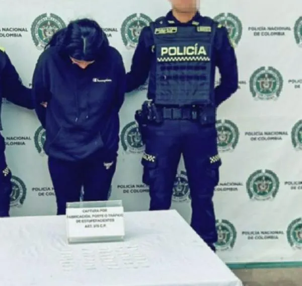 Mujer intentó ingresar bazuco escondido en una cobija a cárcel en el Eje Cafetero