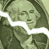 Dólar hoy en Colombia cierra a la baja y toca mínimos de abril de 2024; deuda pública se valorizó