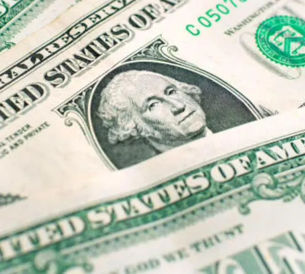 Dólar cae en Colombia y se ubica por debajo de los $3.800