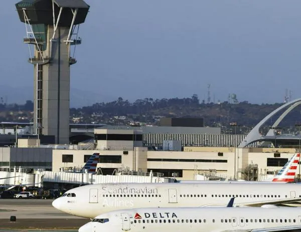 Sin acuerdo en Washington, el "shutdown" récord en EE. UU. afecta al tráfico aéreo en 40 aeropuertos