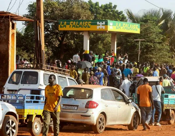 Francia recomienda a sus ciudadanos abandonar temporalmente Mali