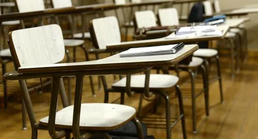 Prohibición en colegios que puede terminar en sanciones a estudiantes: qué es