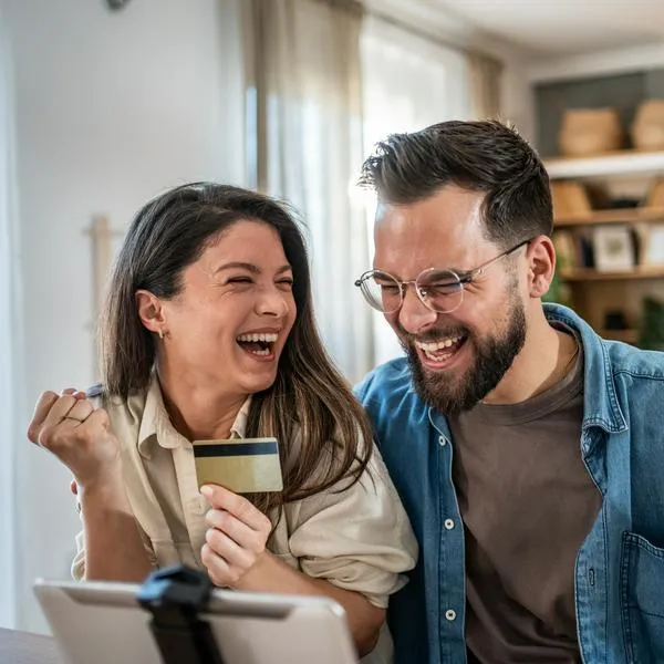 Tarjetas de crédito no tendrían 1,5 % de retención de fuente: idea del Gobierno