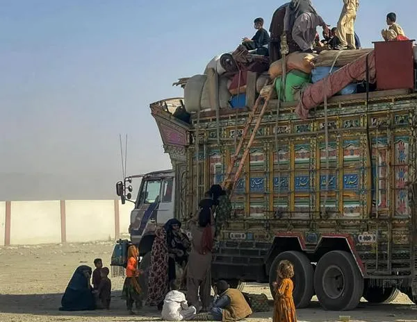 Estambul: sin avances en la tercera ronda conversaciones entre los talibanes y Pakistán