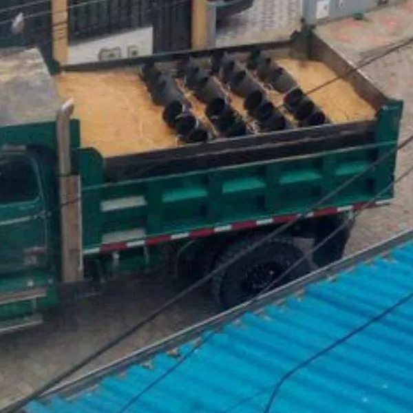 Volqueta con explosivos en Tunja, Boyacá, tenía tatucos con temporizador para que el daño fuera mayor al detonar 24 tatucos: Ejército.