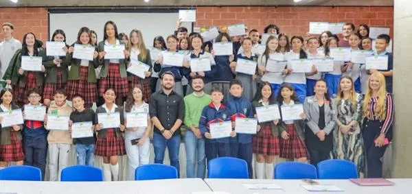 90 jóvenes del Centrosur de Caldas se graduaron como consejeros de paz: los formó la Universidad de Manizales