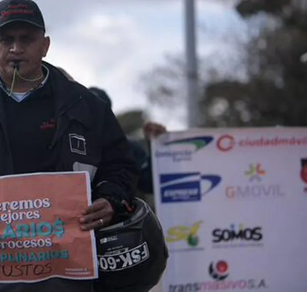 Entre el estrés y el asfalto: la otra cara de los conductores del SITP 