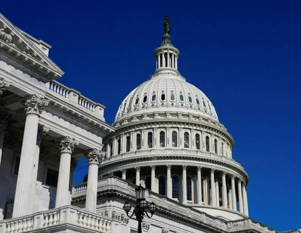 El Senado de Estados Unidos da el primer paso para terminar el cierre del Gobierno