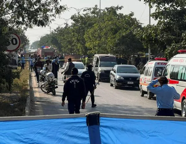 Pakistán: policía investiga explosión frente a tribunal de Islamabad que deja varias víctimas
