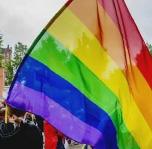 Estilista de la comunidad LGBTIQ+ fue asesinado dentro de su casa en Medellín