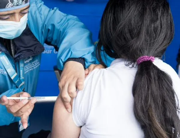 Bogotá refuerza vacunación contra el VPH para proteger a la infancia  