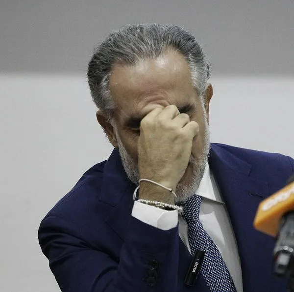 The Minister of the Interior, Armando Benedetti, gestures during the presentation of the questions for the referendum sponsored by Colombian President Gustavo Petro in Bogota on April 22, 2025. (Photo by Andrea ARIZA / AFP)