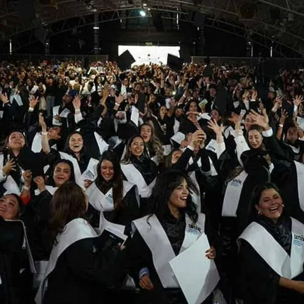 Unir: la universidad en línea que está cambiando la vida educativa de los colombianos. 