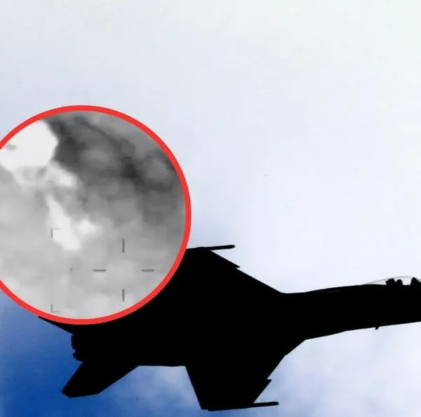 Publican videos de bombardeos a disidencias de alias 'Iván Mordisco'