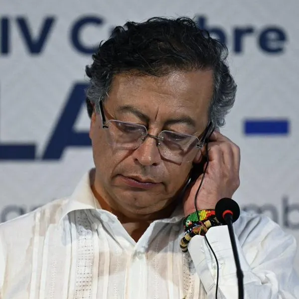 A Gustavo Petro le abrieron investigación por tarimazo en Medellín, con presos