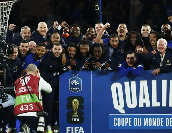 Francia se clasifica al Mundial de Fútbol 2026 al superar en casa por 4-0 a Ucrania