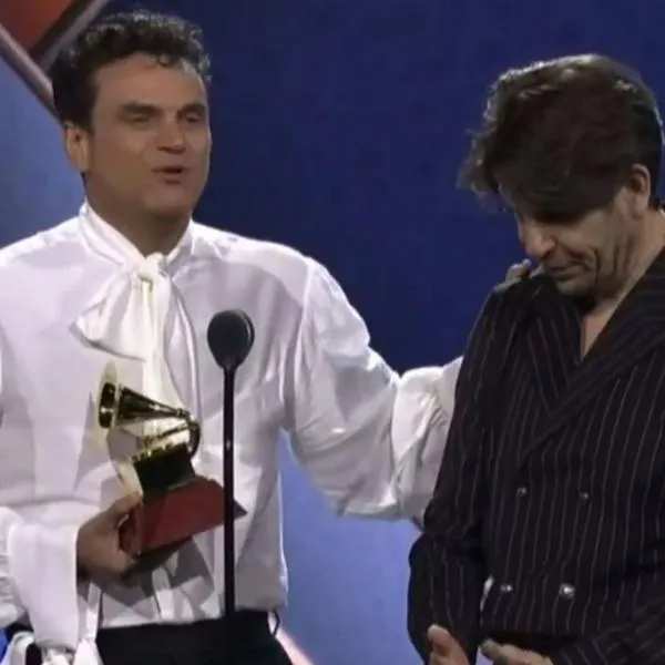 Silvestre Dangond ganó en los Latin Grammy y lloró al recibir el premio