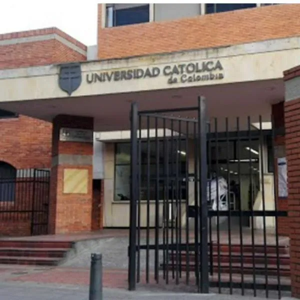 Amenaza de bomba en la Universidad Católica: presidencia pidió suspender clases