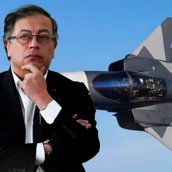 Colombia oficializó la compra de 17 aviones Gripen a Suecia para reemplazar la flota Kfir, explicó el presidente Gustavo Petro hoy.