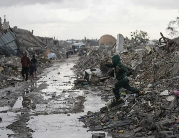 En Gaza, la llegada del invierno y las lluvias precarizan aún más a la población del enclave