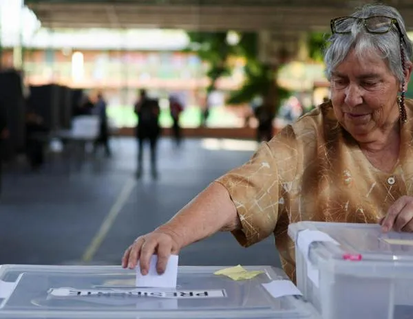 Inician los comicios en Chile para elegir presidente y renovar el Congreso