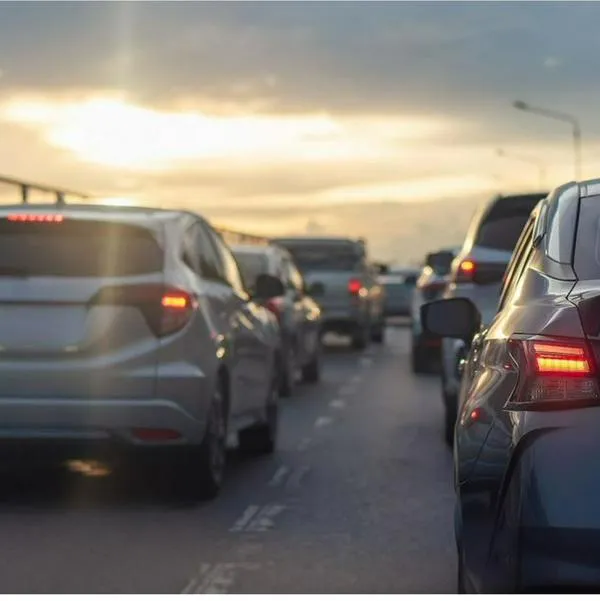 Vía Girardot Mosquera hoy: hay bloqueo en el sector El Copial por deslizamiento