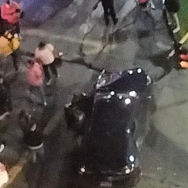 Identifican a dueñas de camioneta que armó accidente en Bogotá: hubo un muerto y chocó 3 carros. A la conductora no le han hecho comparendo. 