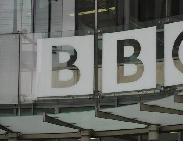 Para la BBC no hay base legal para demanda de Trump por 5.000 millones de dólares