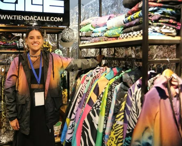 Prendas con 'vida propia': una marca llena de color en Manizales, su creadora suma seis años con estilo propio