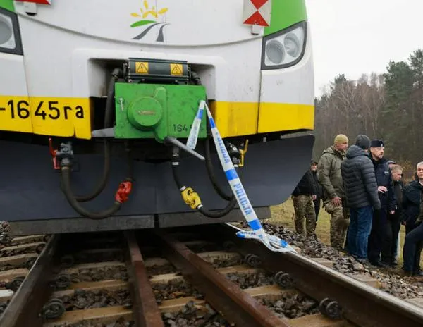 Polonia sospecha de 'servicios de inteligencia extranjeros' tras explosión que golpea vía férrea hacia Ucrania