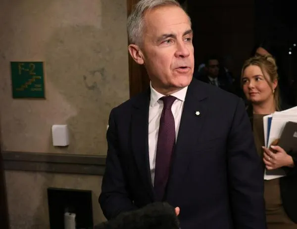 El gobierno minoritario de Canadá sobrevive a una votación presupuestaria al borde del colapso