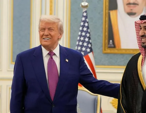 Trump recibe a Mohamed bin Salman con acuerdos militares y de energía nuclear en la agenda