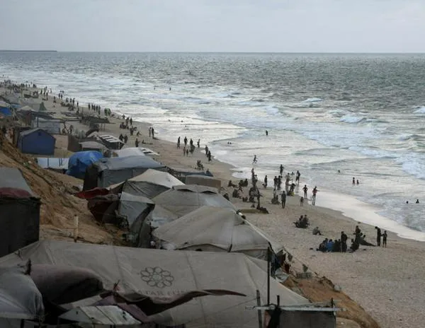 La aprobación del plan de paz de Trump deja a los gazatíes divididos entre esperanza y desconfianza