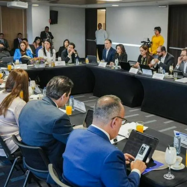 Gobierno estudiará propuesta de estratificar el cobro de la energía según consumo