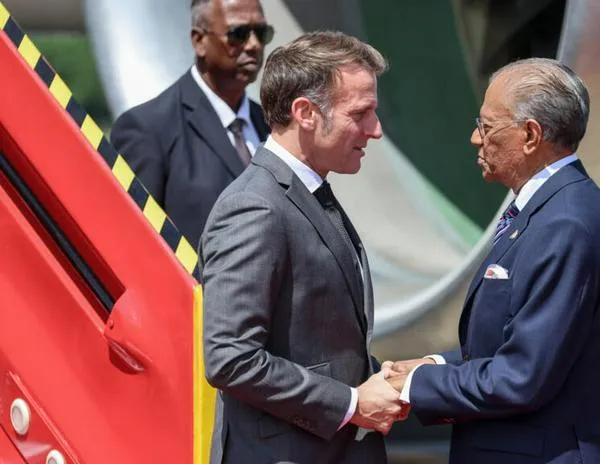 Macron emprende una gira para cerrar heridas en África, donde crece la influencia rusa y china