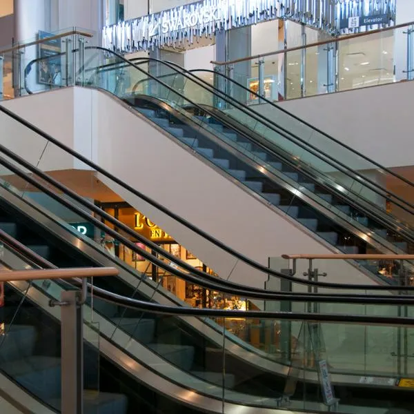 Medellín: anciana murió tras caer en escaleras del Parque Comercial El Tesoro