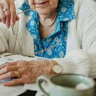 Hombre se las dio de vivo y escondió cuerpo de su madre para cobrar pensión