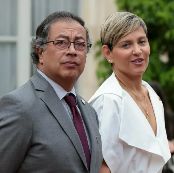 Petro quiso defender a Verónica Alcocer, pero dejó duda por su forma de vivir en Suecia. Dijo que vive en arriendo. 