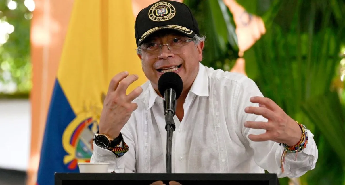 Gustavo Petro amenazó con retirar embajada en Perú por captura de Bettsy Chávez